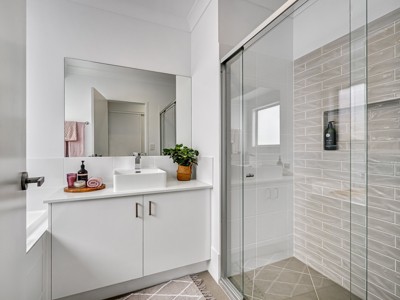 Lot_93_Elevate_Ormeau_Hills_Fortuitous_Elevate_House_Brochure_NEW_page1_image5